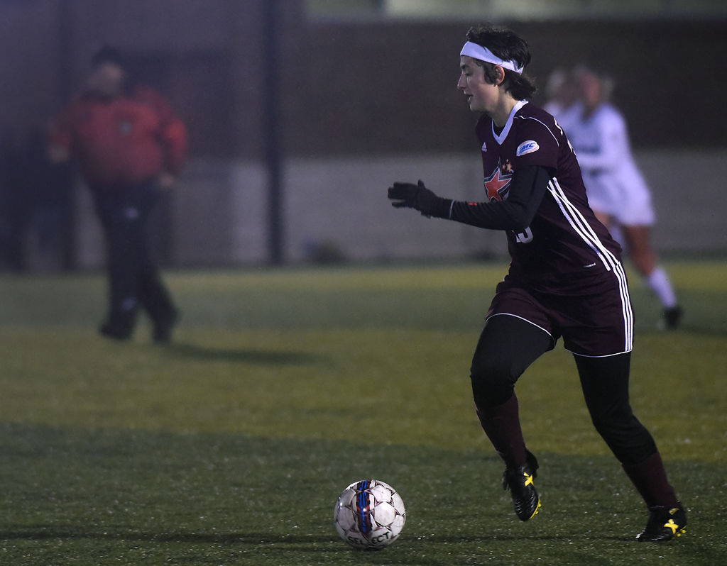 Ruth Zapico Mancebo runs with the ball in Stephens College's game versus Columbia College on Tuesday